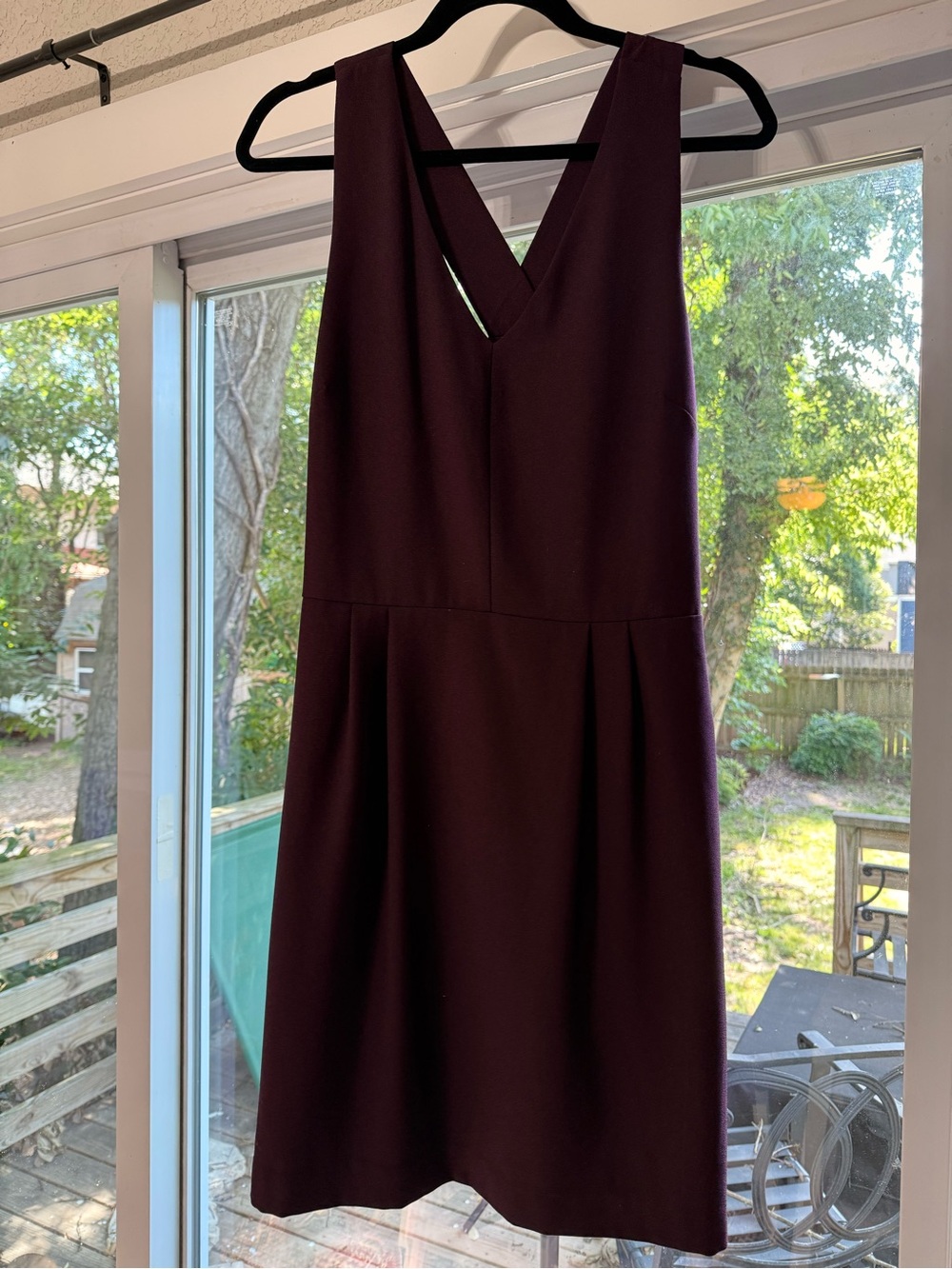 Banana Republic Sleeveless V-Neck Midi Dress in Plum